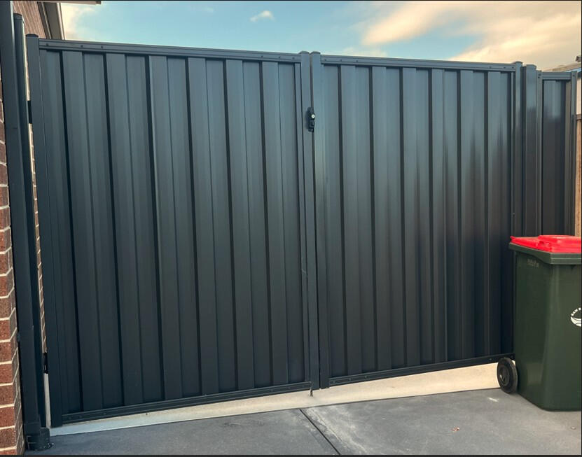 Double Side Gates